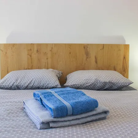 One Bedroom 1172 *