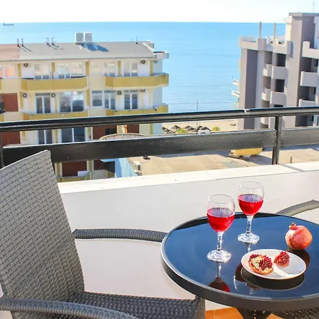 One Bedroom 1172 Apartment *