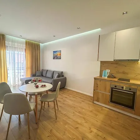 One Bedroom 1172